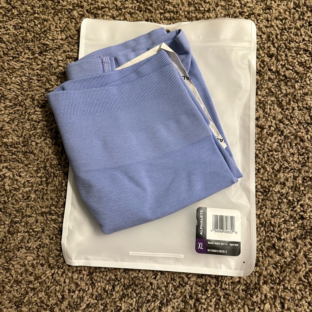 Alphalete amplify digital violet 4.5” shorts